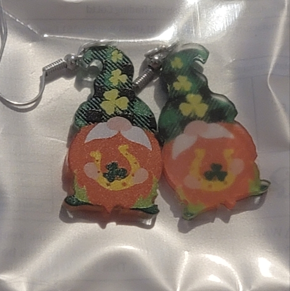 Festive St. Patrick's Gnome Earrings gnome shamrocks Orange Yellow Green Accents - Picture 1 of 2